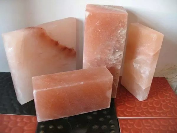 �������r���u